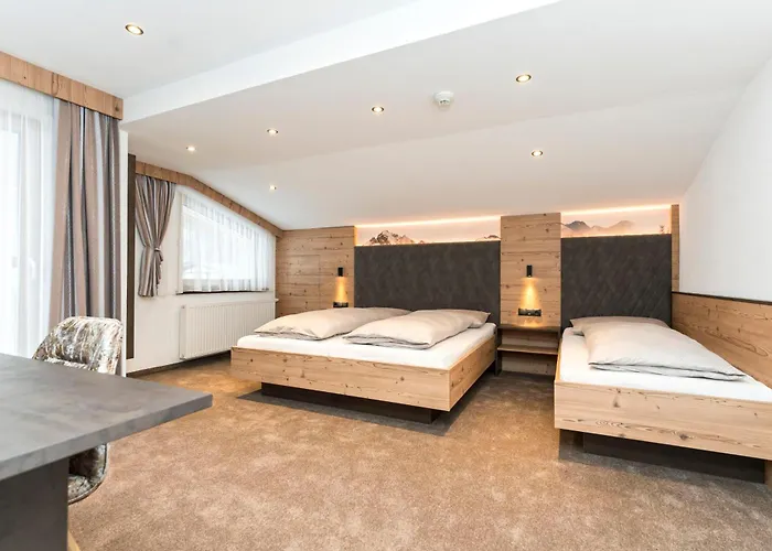 Garni Pfeifer אישגל